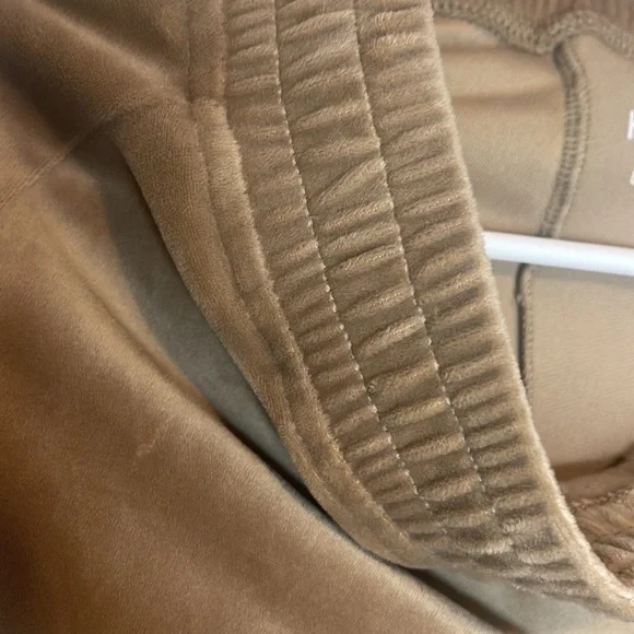 HOLLISTER - Picture 5 of 5